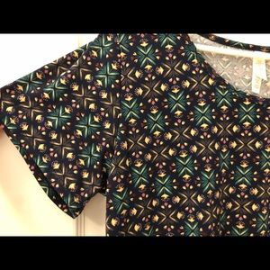 LulaRoe T-shirt